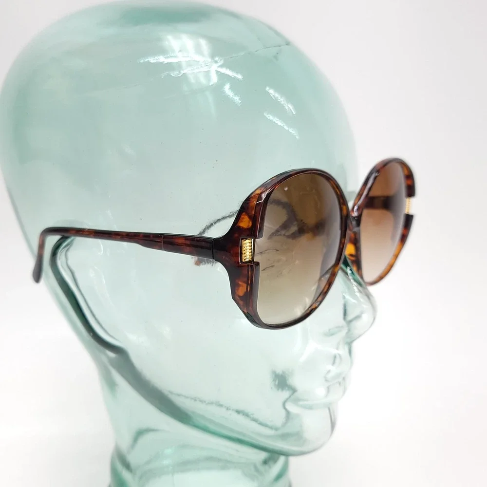 Perry Ellis Vintage Oversized Round Tortoiseshell Sunglasses Brown Gradient Lens